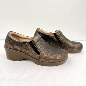 Alegria Eryn Bronze Swirl Metallic Leather Career Fashion Slip On Wedge Size 9.5